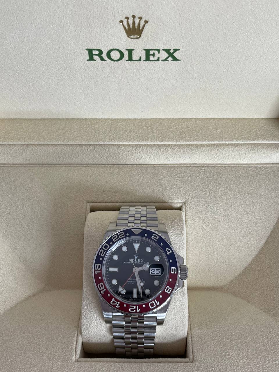 Часы Rolex GMT-Master II 126710BLRO-0001