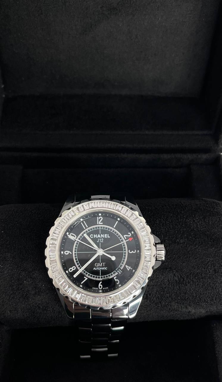 Часы CHANEL GMT+ White Ceramic Diamond Beze