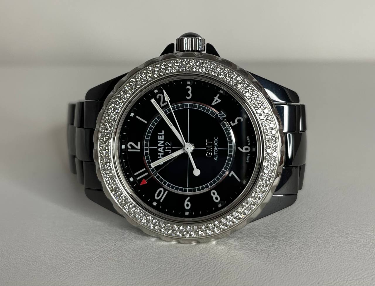 Часы Chanel J12 GMT H2012