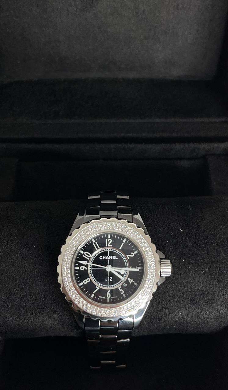 Часы Chanel J12 Quartz H0949