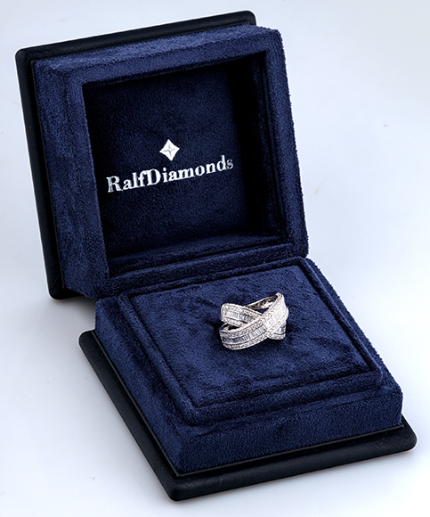 Кольцо RalfDiamonds  с бриллиантами