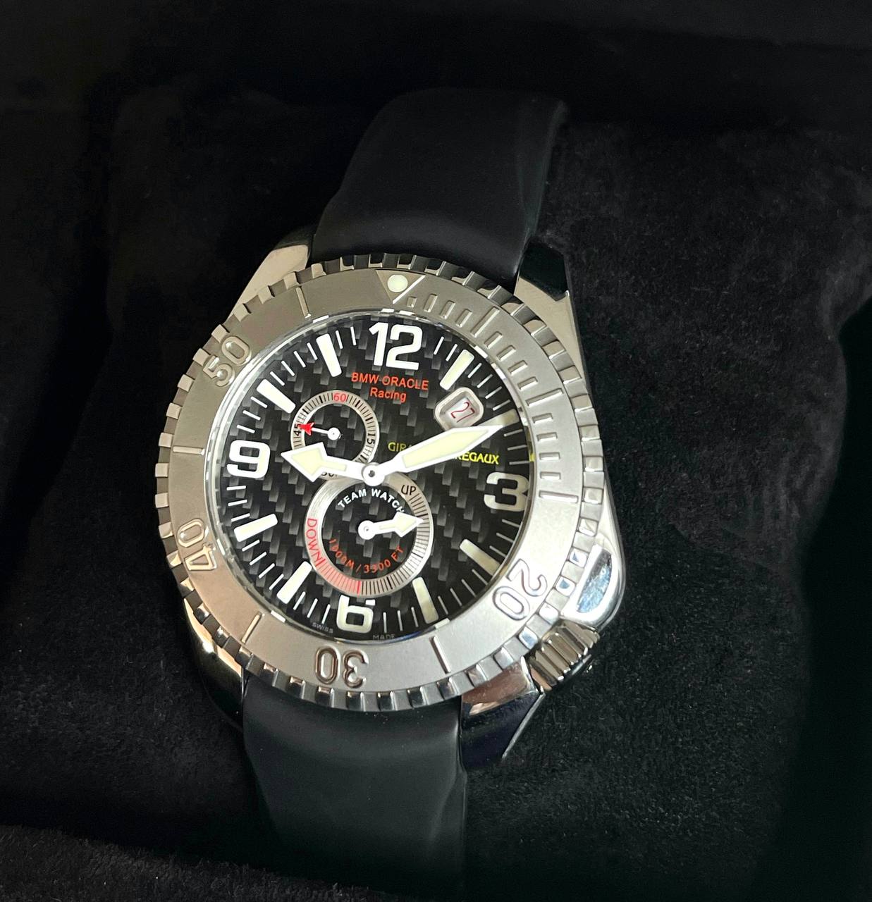 Часы Girard-Perregaux Sea Hawk II BMW Oracle Racing Limited Edition 49950-11-651-AFK6A