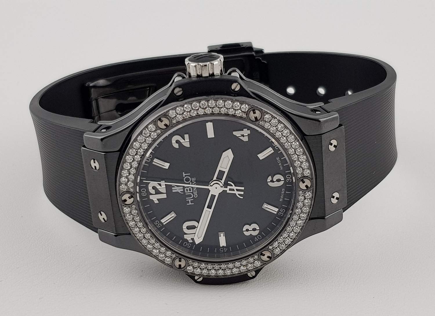 Часы Hublot Big Bang Black Magic 38mm 361.CV.1270.RX.1104