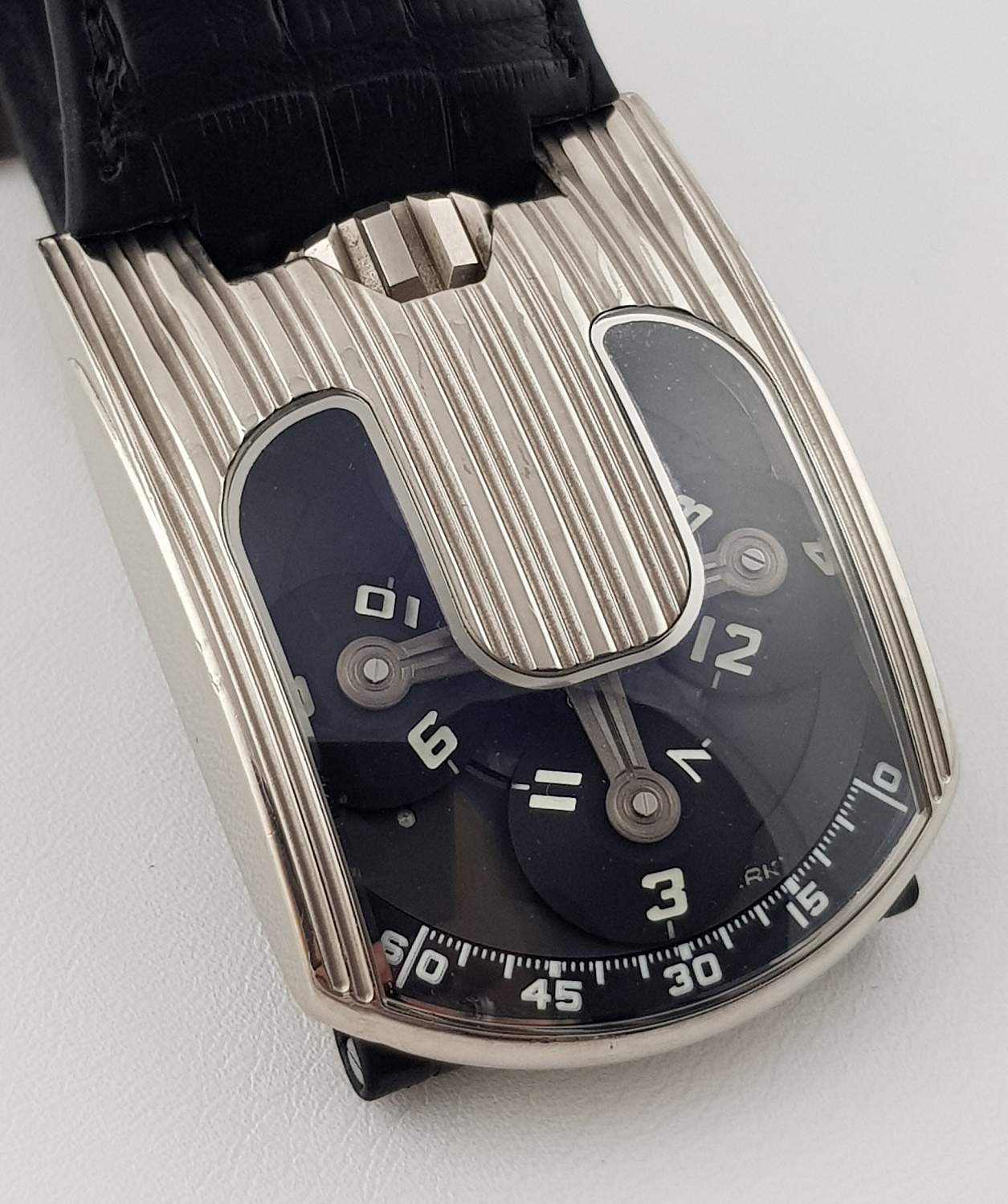 Часы Urwerk  UR-103