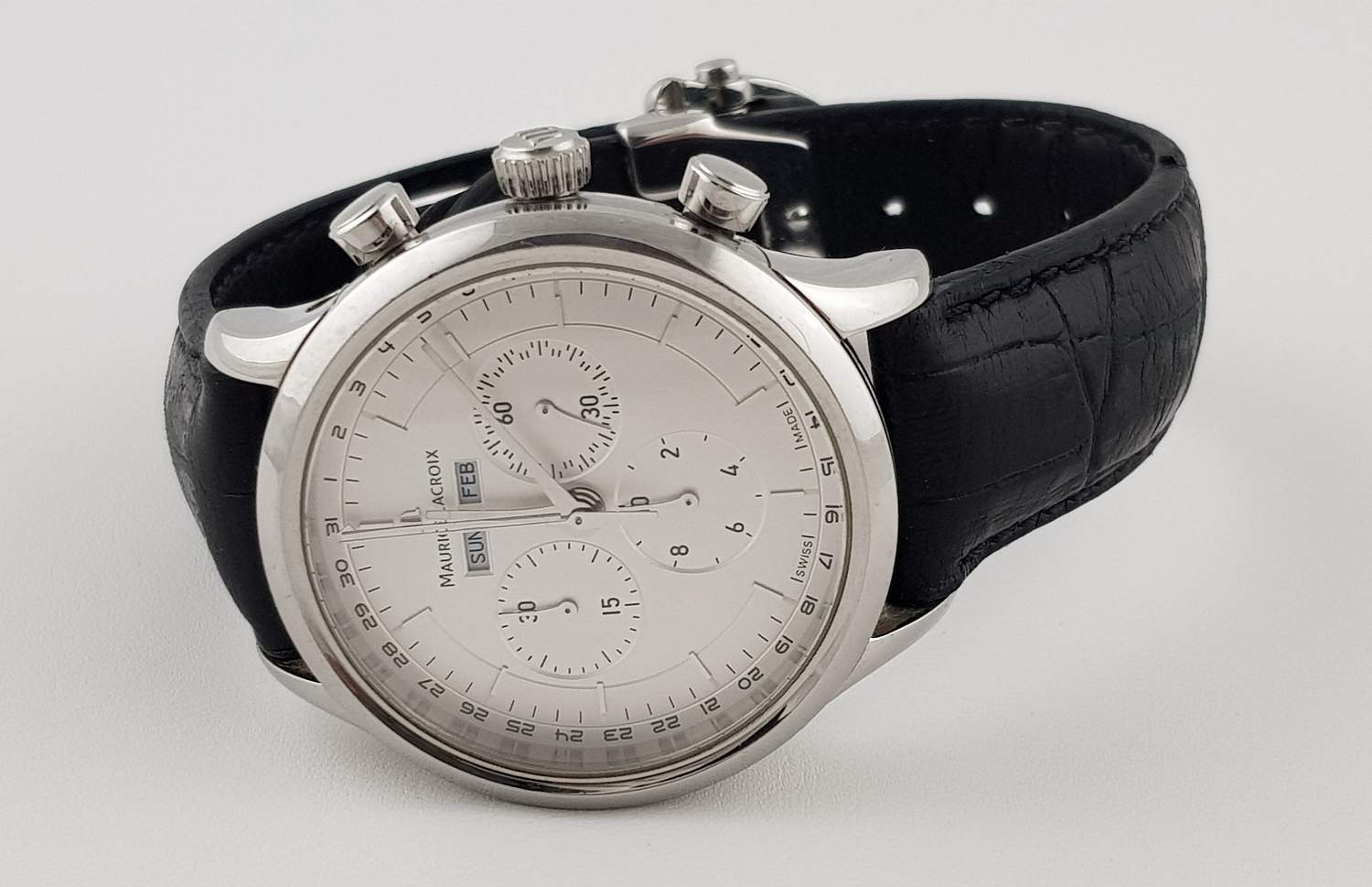 Часы Maurice Lacroix Les Classiques Quartz Chronograph LC1008-SS001-130