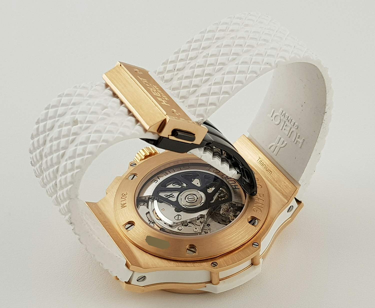 Часы Hublot Big Bang Red Gold All White Porto Cervo Diamonds 301.PE.230.RW.114