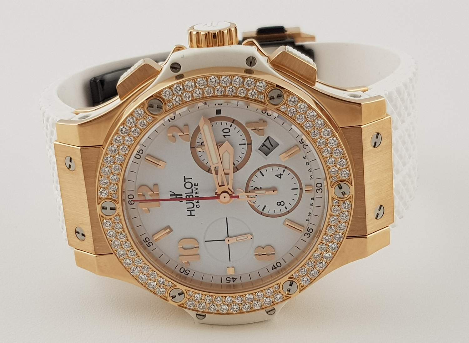 Часы Hublot Big Bang Red Gold All White Porto Cervo Diamonds 301.PE.230.RW.114