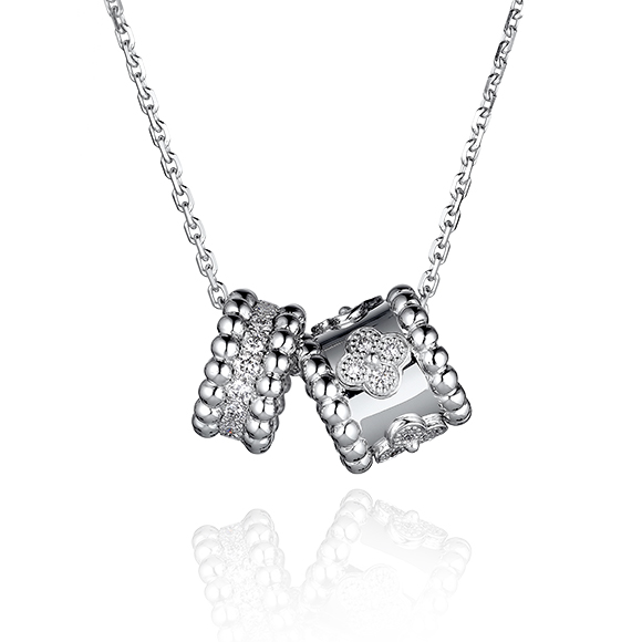 Колье Van Cleef & Arpels Perlee Diamonds Pendant, 3 Rows. Perlee Clovers Pendant VCARO25100/VCARO2EF00