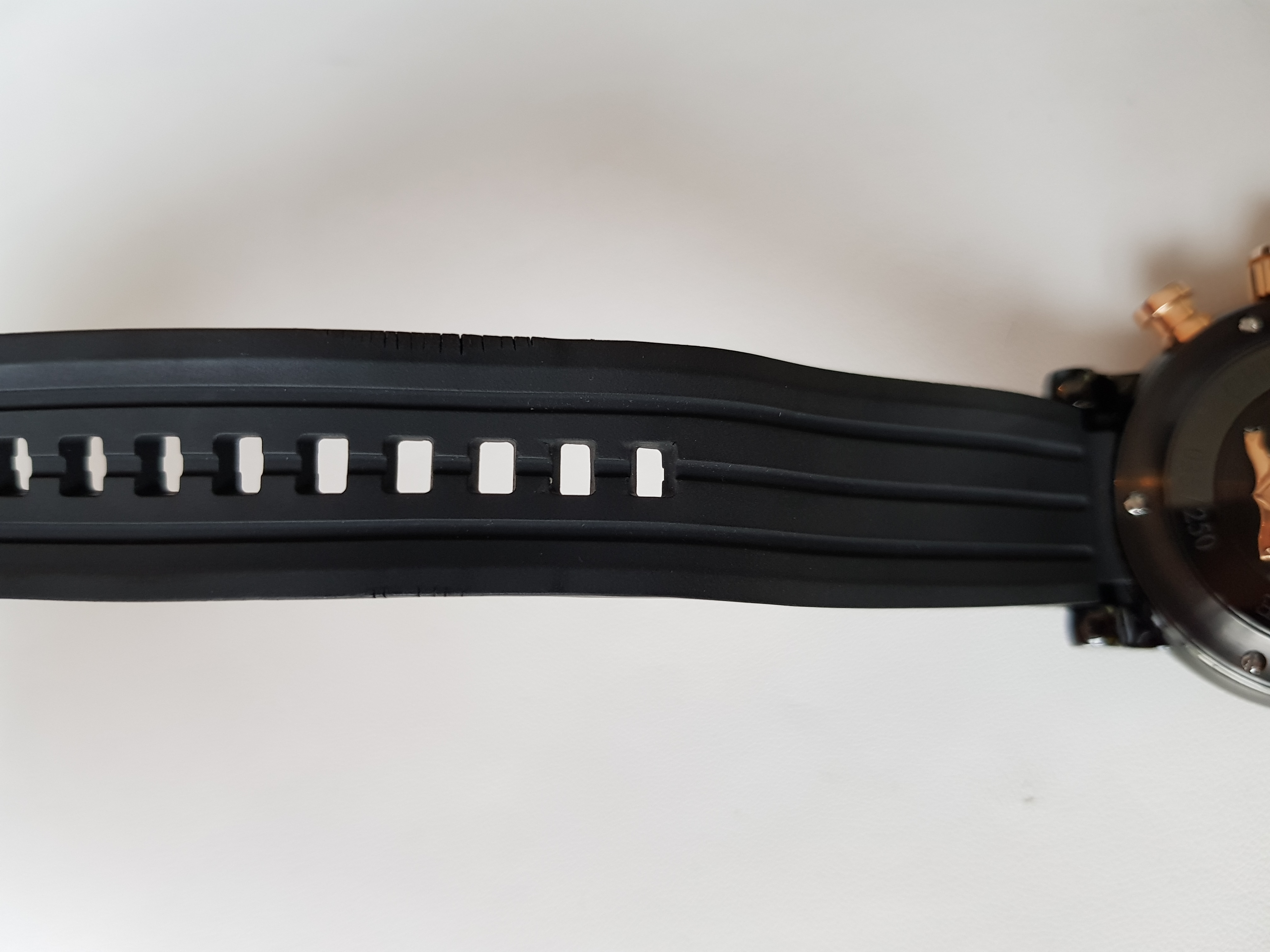 Часы Graham Grand Silverstone Woodcote II, Black PVD and red gold, Ltd.  2GSIUBR.B07A.K07B