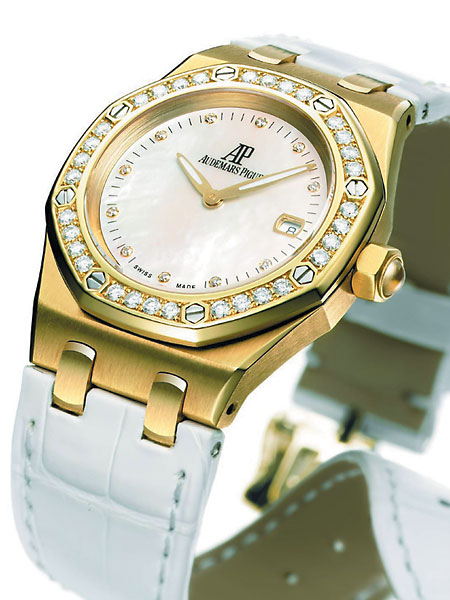Часы Audemars Piguet Royal Oak Quartz 67601BA.ZZ.D012CR.03