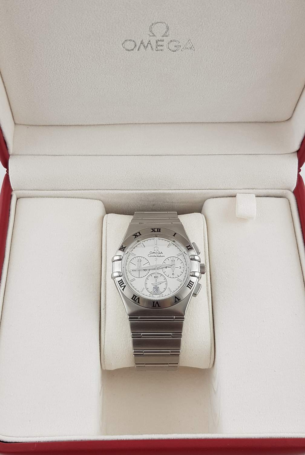Часы Omega Constellation Chronograph Quarz 1542.30.00
