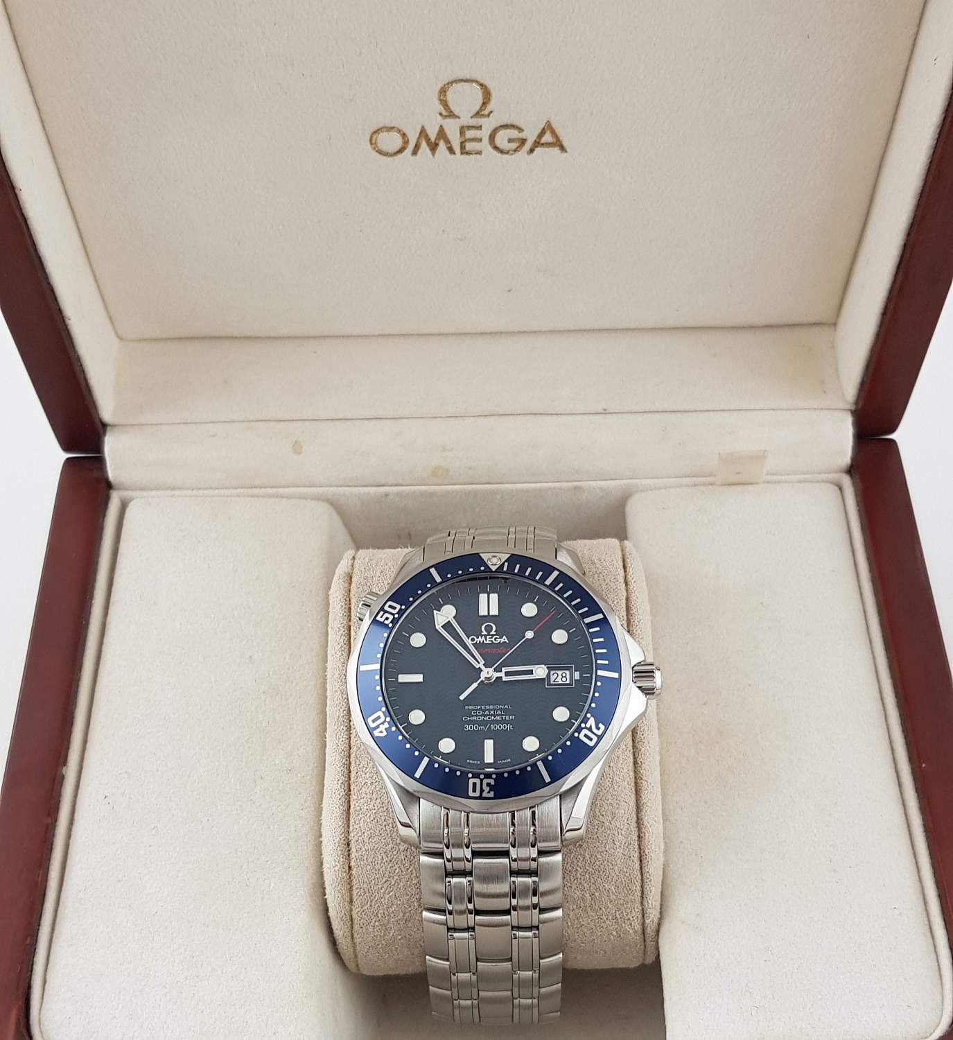 Часы Omega Seamaster 300M Co-Axial 2220.80.00