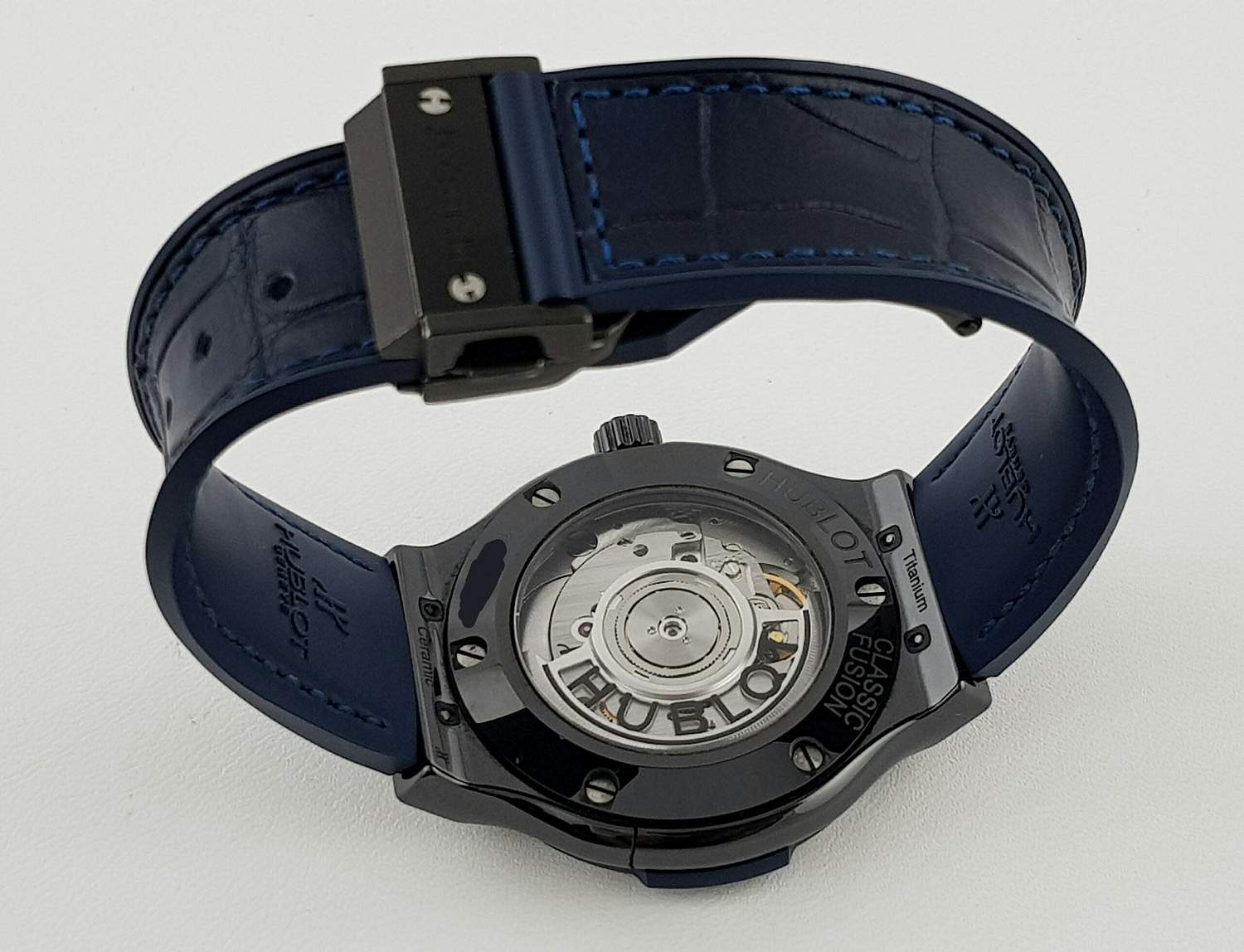 Часы Hublot  Classic Fusion Automatic Ceramic Blue Dial 38mm 565.CM.7170.LR