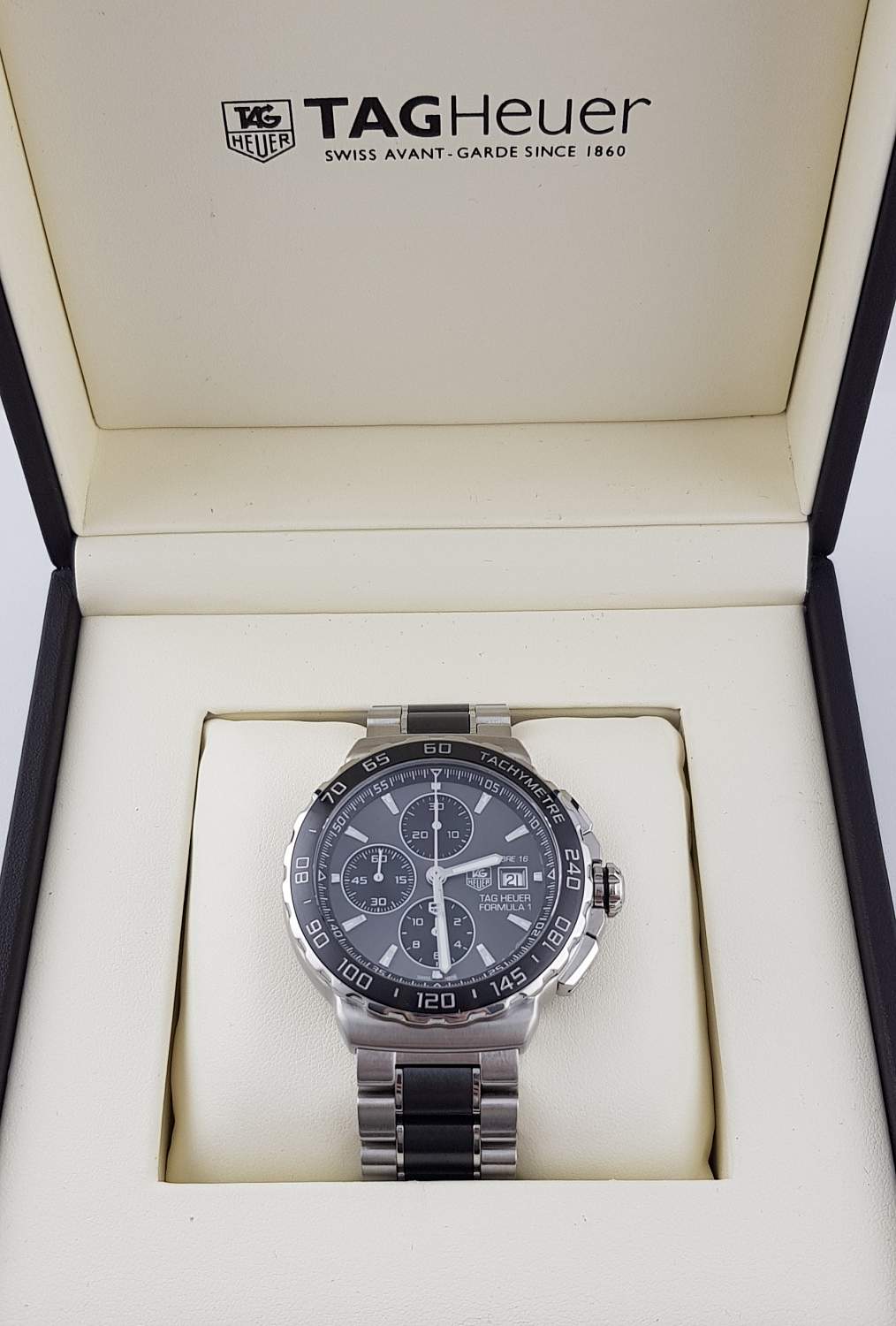 Часы Tag Heuer TAG Heuer Formula 1 CAU2010