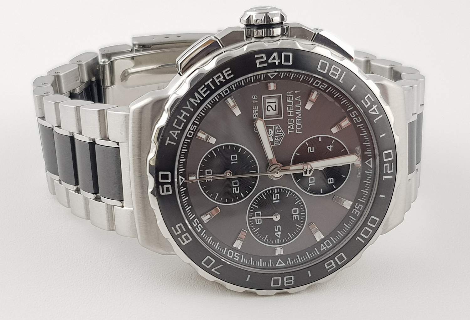 Часы Tag Heuer TAG Heuer Formula 1 CAU2010