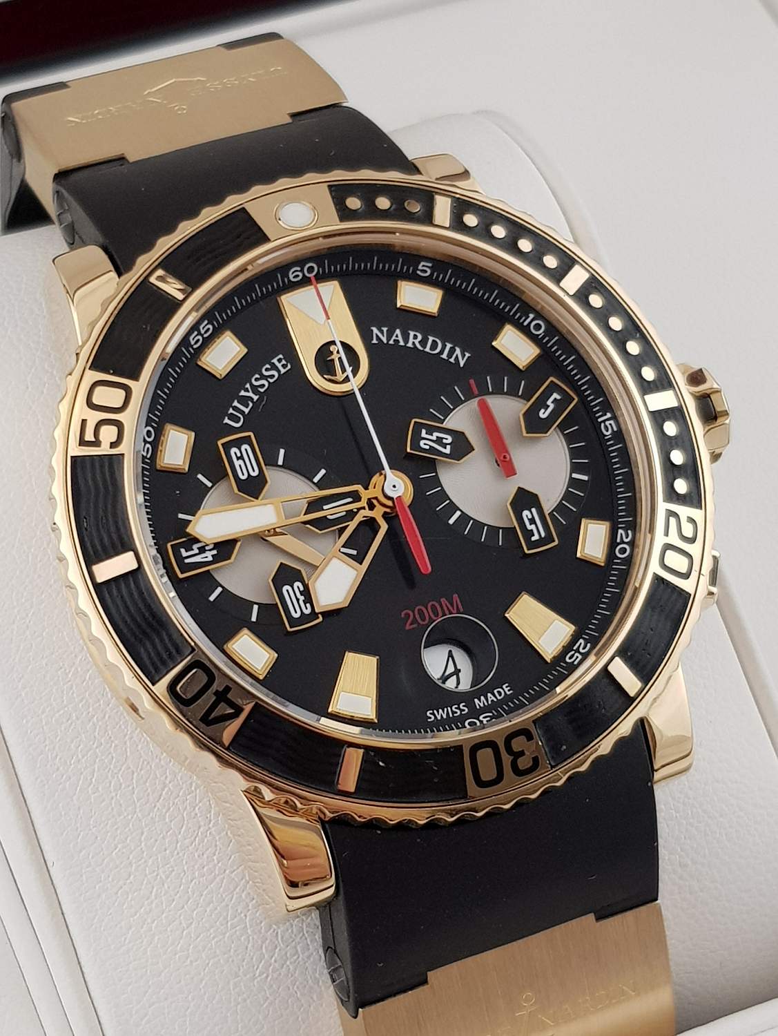 Часы Ulysse Nardin Maxi Marine Diver 18k Gold 8006-102-3A/92