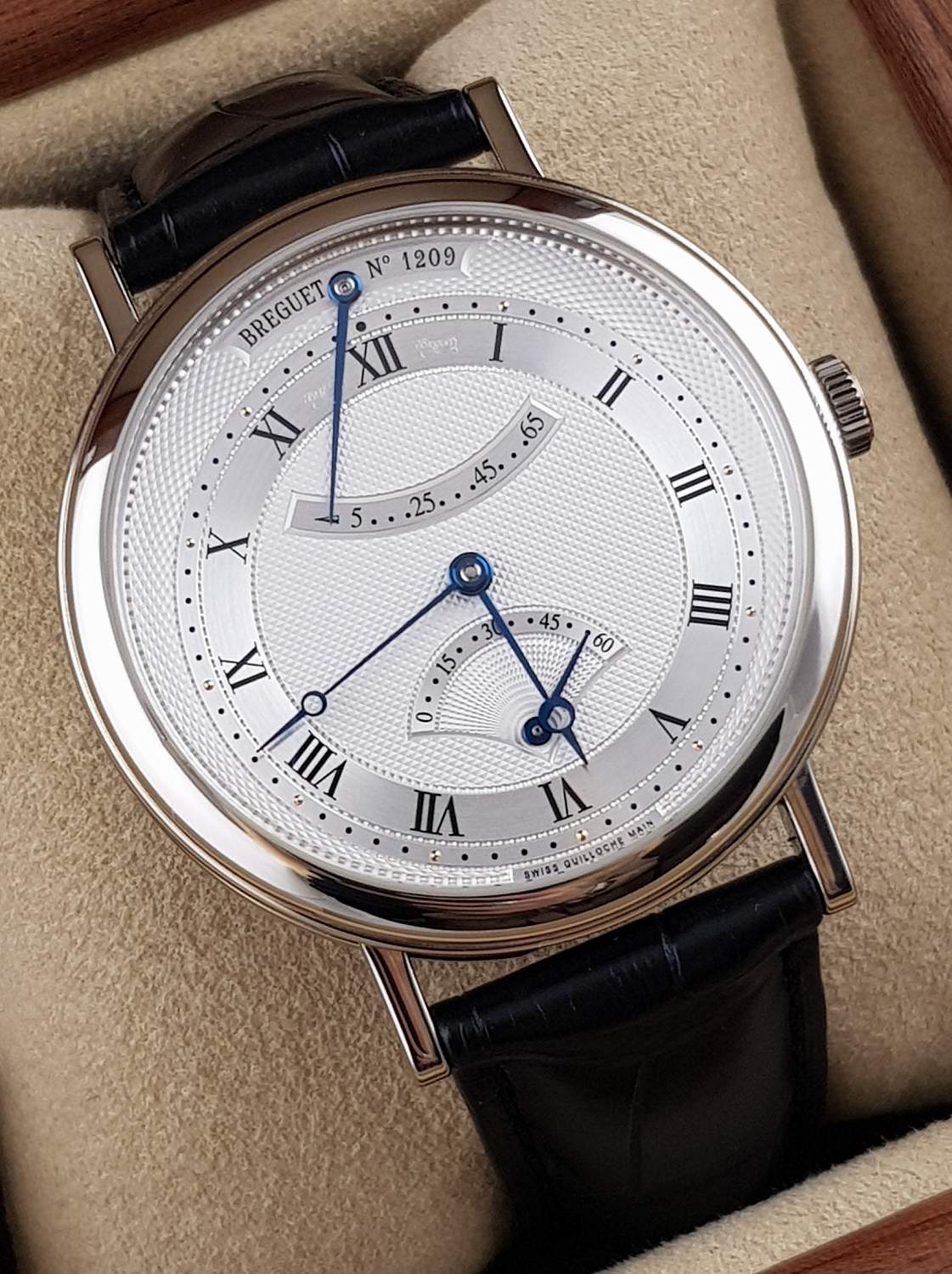 Часы Breguet Classique 5207BB/12/9V6 5207BB/12/9V6