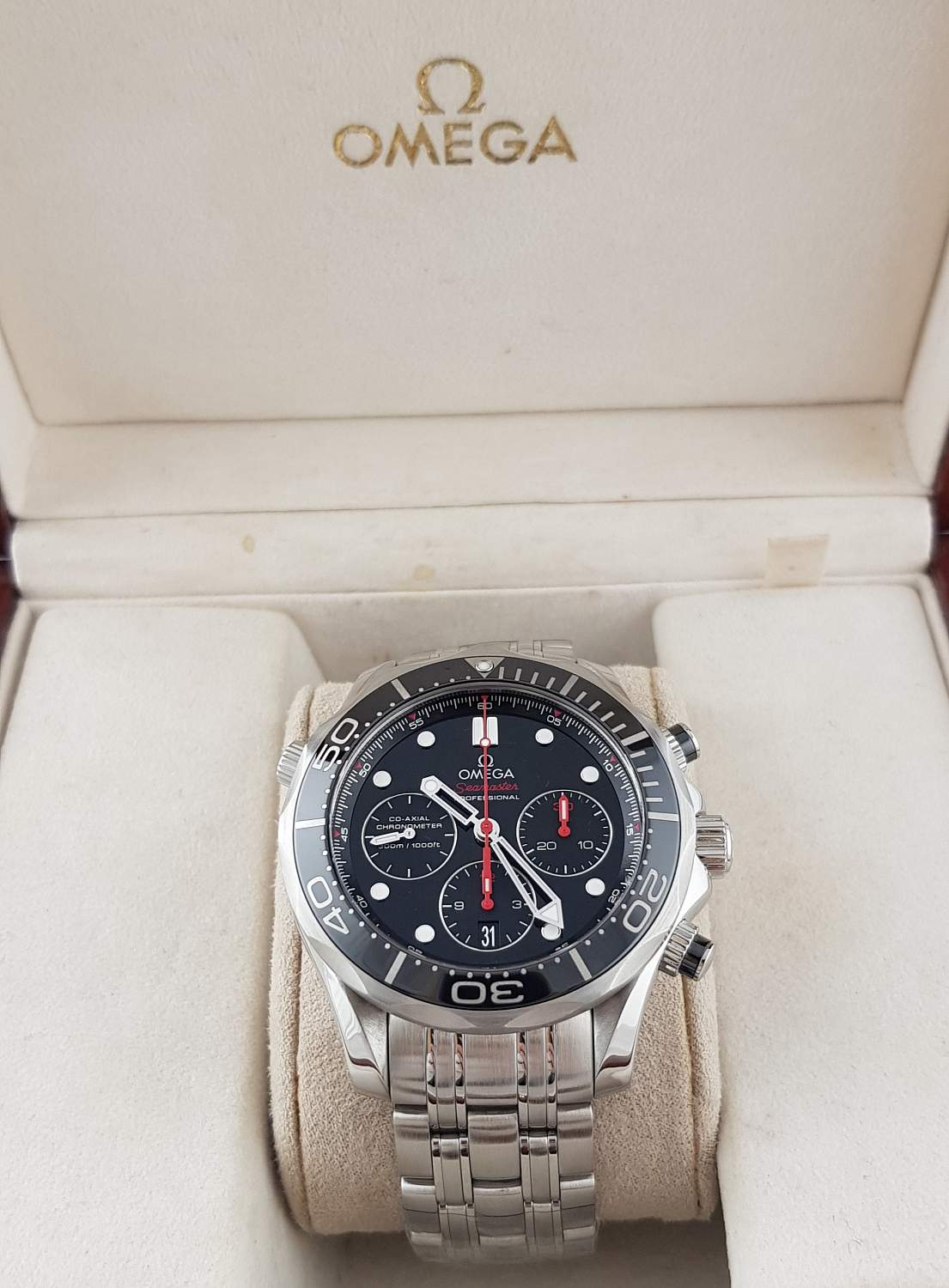 Часы Omega Seamaster Diver 212.30.44.50.01.001