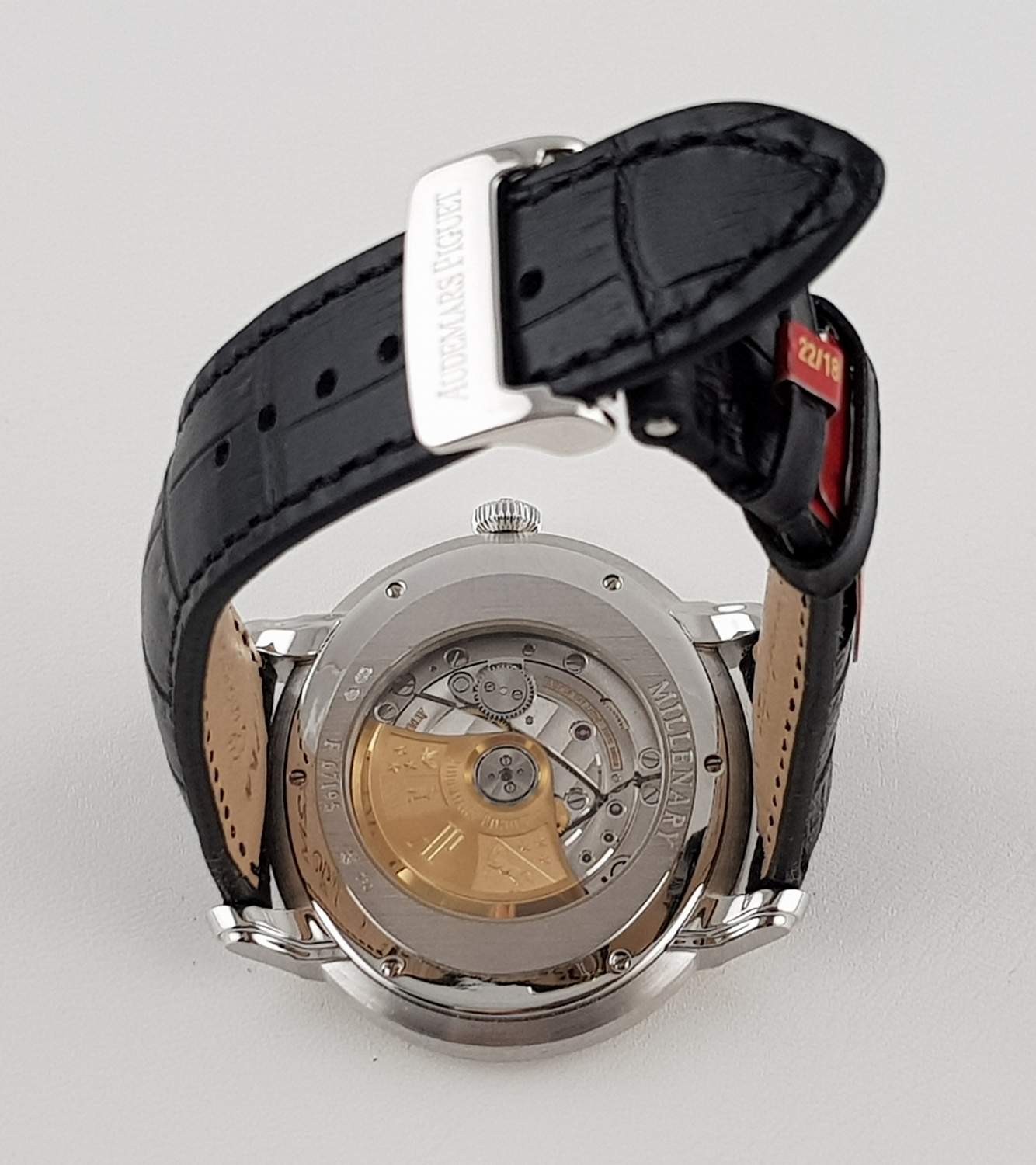 Часы Audemars Piguet Millenary 15320BC.OO.D002CR.01