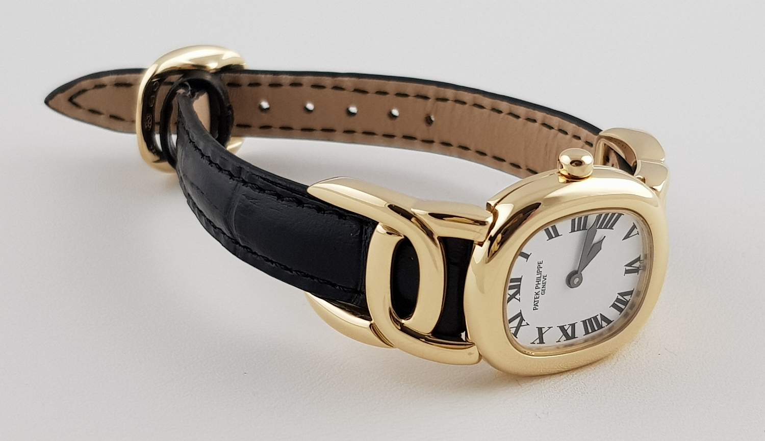 Часы Patek Philippe Golden Ellipse Quartz 4830