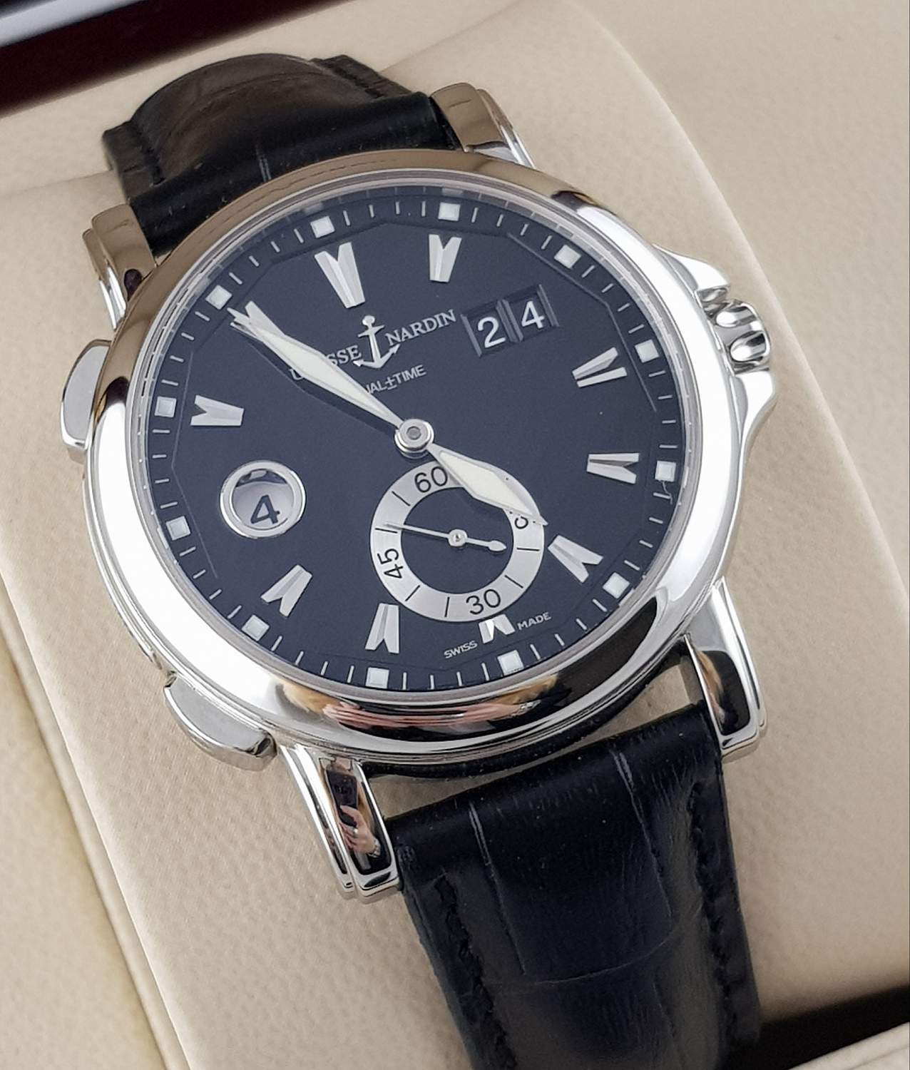 Часы Ulysse Nardin GMT Big Date 243-55