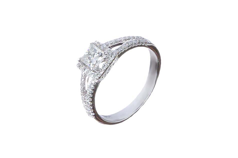 Кольцо с бриллиантом No Name  0,68ct I/SI2
