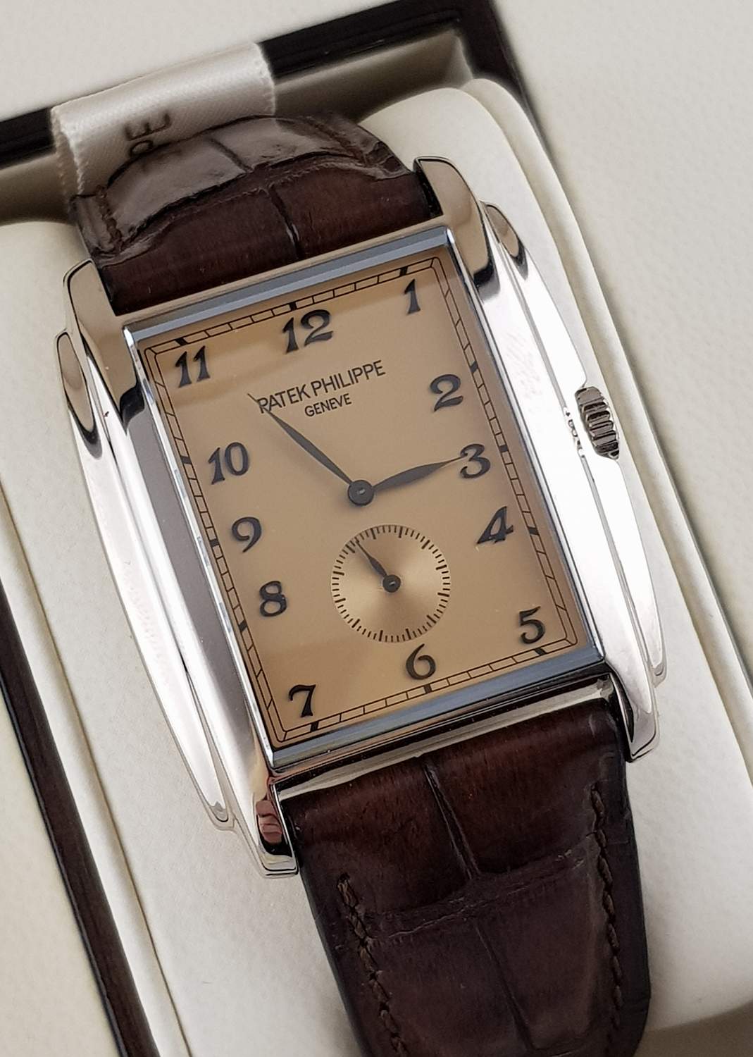 Часы Patek Philippe Gondolo 5124G-001