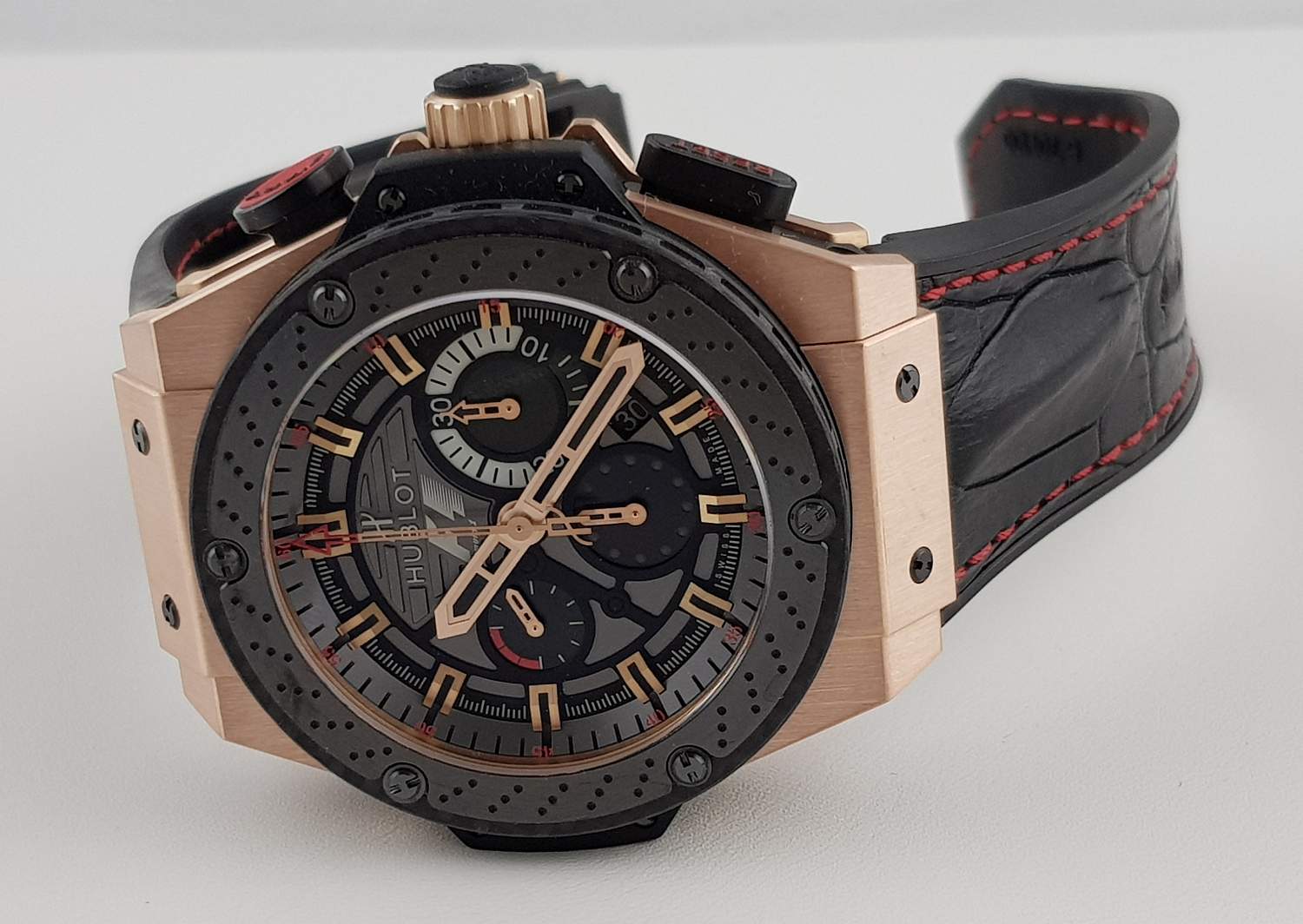 Часы Hublot King Power F1 Great Britain 703.OM.6912.HR.FMC12