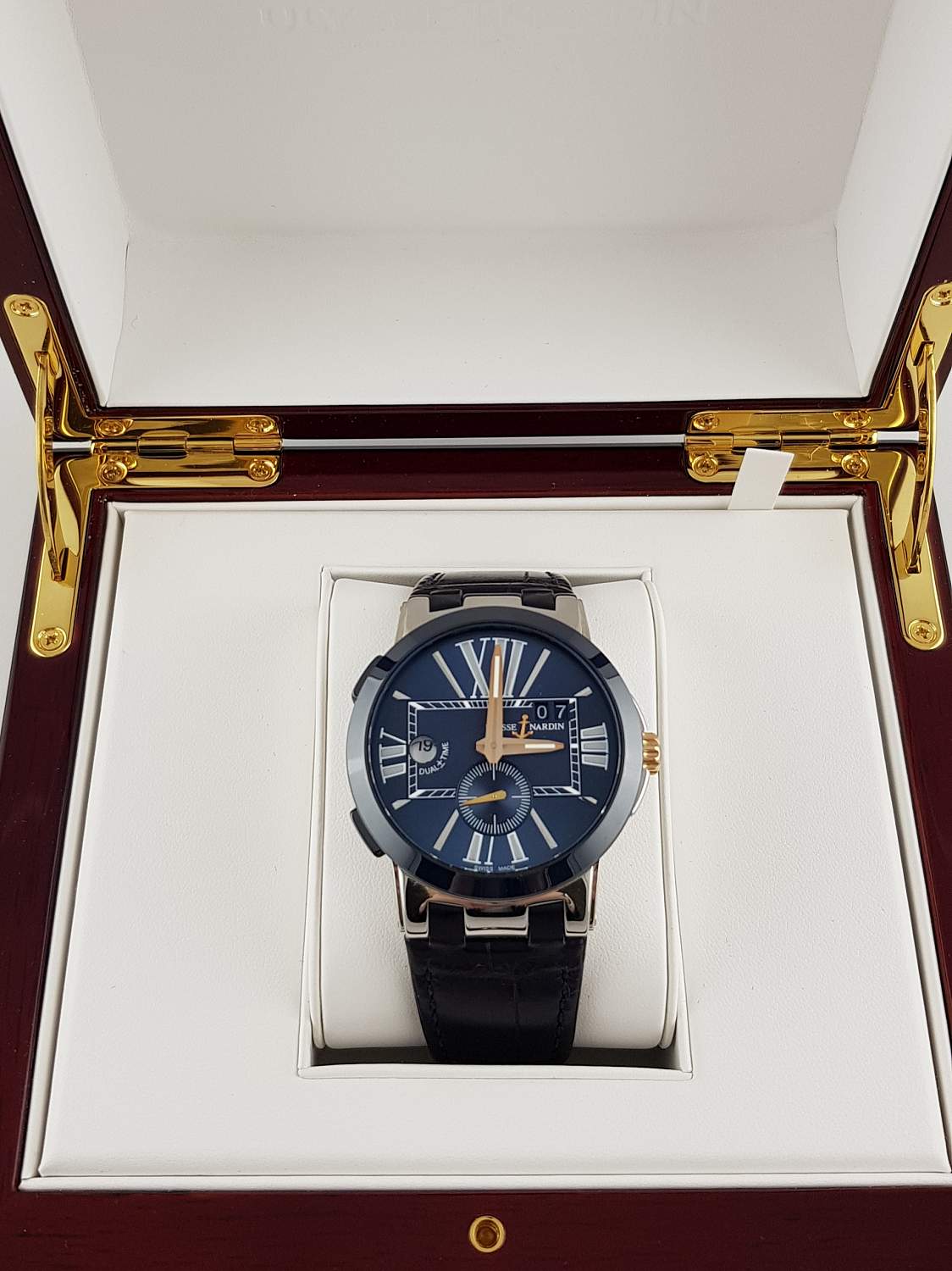 Часы Ulysse Nardin Executive Dual Time Steel and Gold 243-00