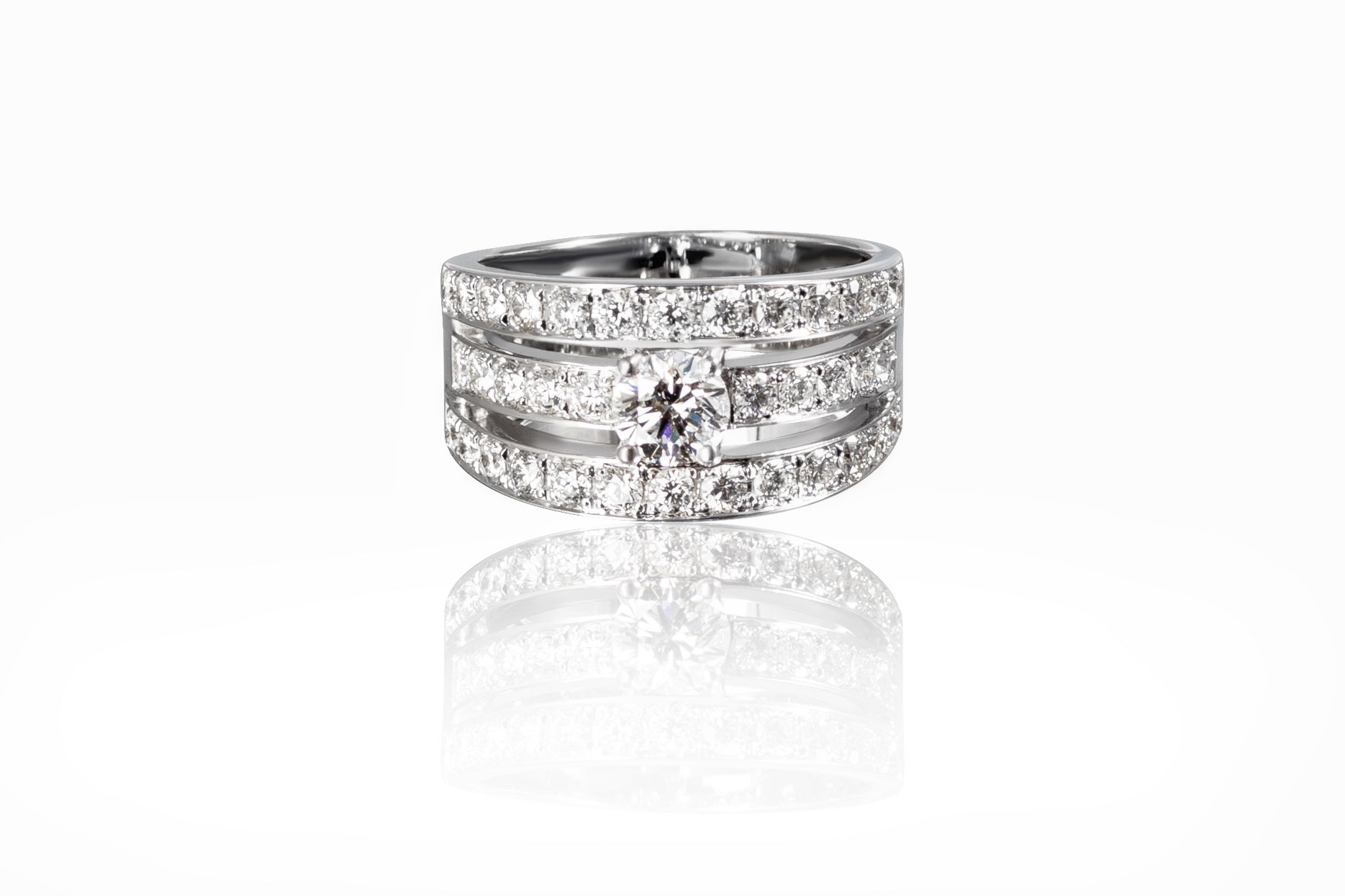 Кольцо RalfDiamonds  с бр. 0,7ct E/VVS1