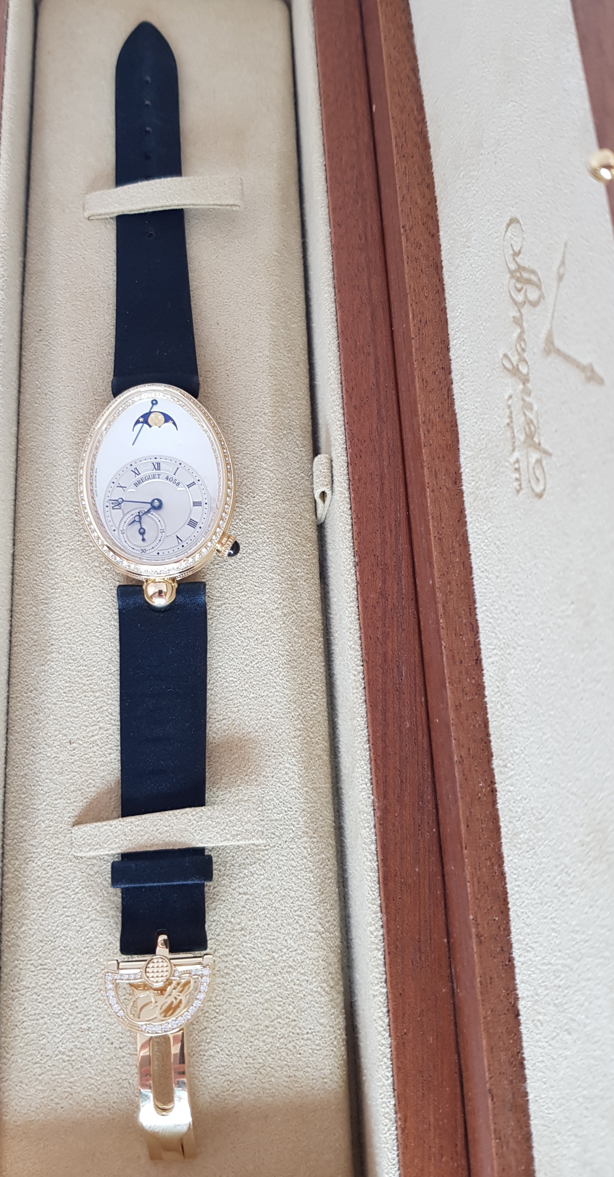 Часы Breguet Reine de Naples 8908BA/52/964/D00D