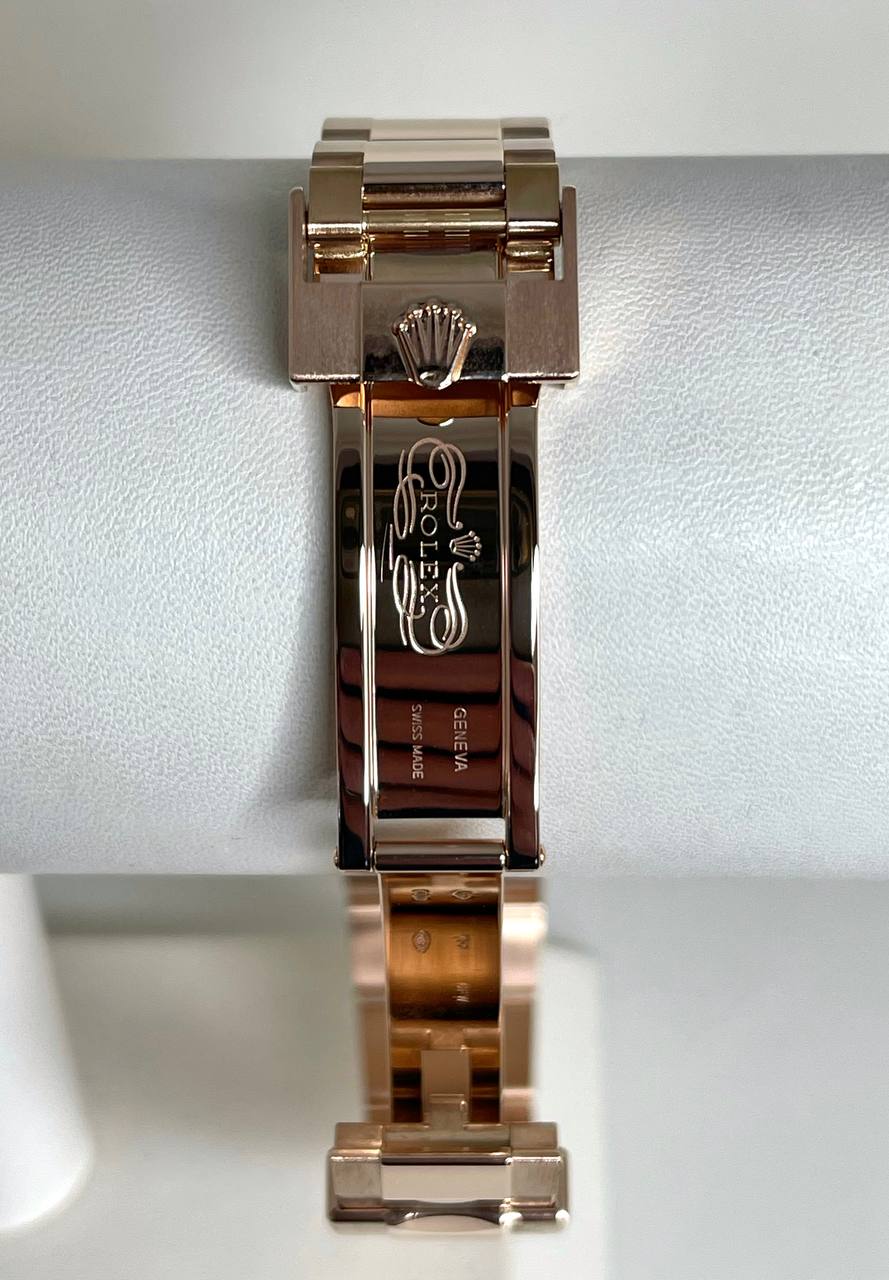 Часы Rolex Daytona Cosmograph 40mm Everose Gold 116505