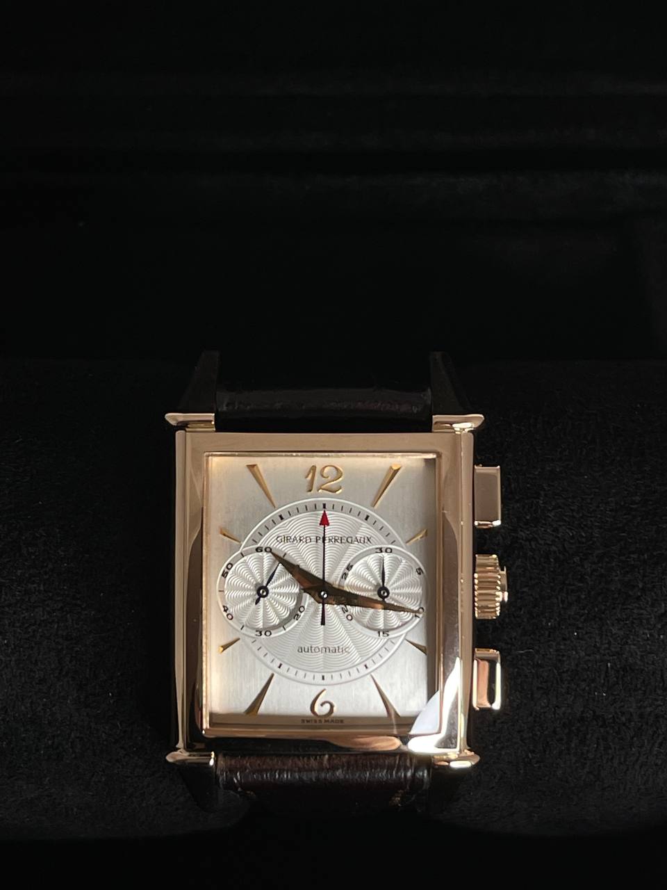 Часы Girard-Perregaux Vintage Chronograph 2599