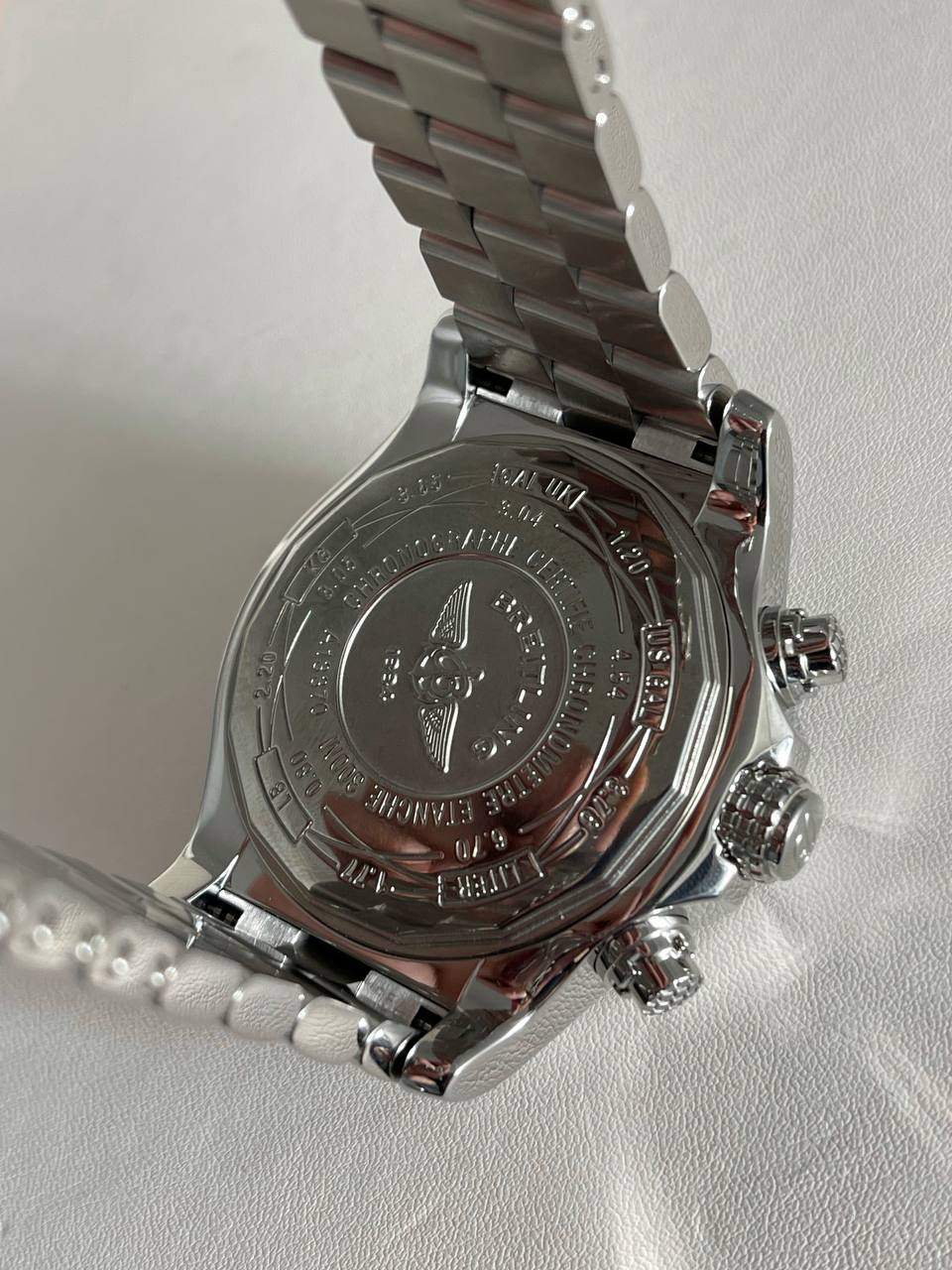 Часы Breitling  Super Avenger A13370