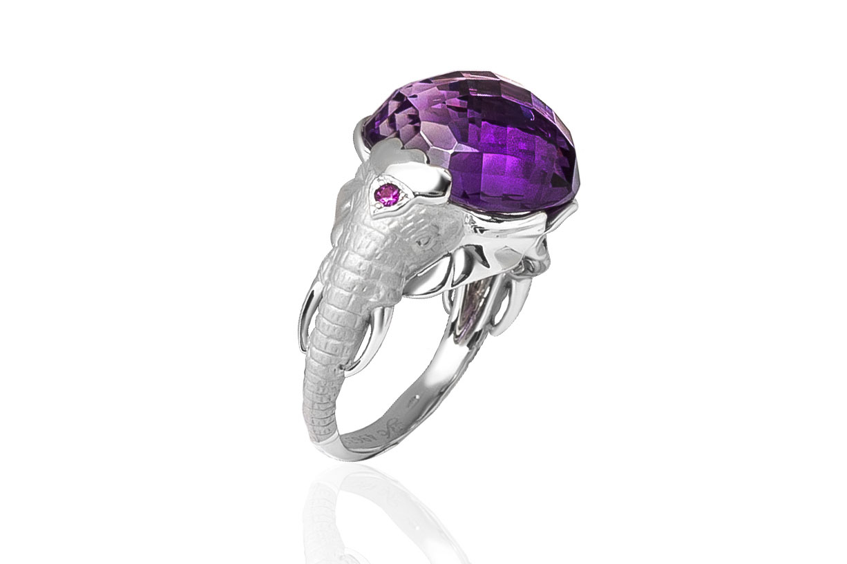 Кольцо Carrera y Carrera Elephant Amethyst Ring
