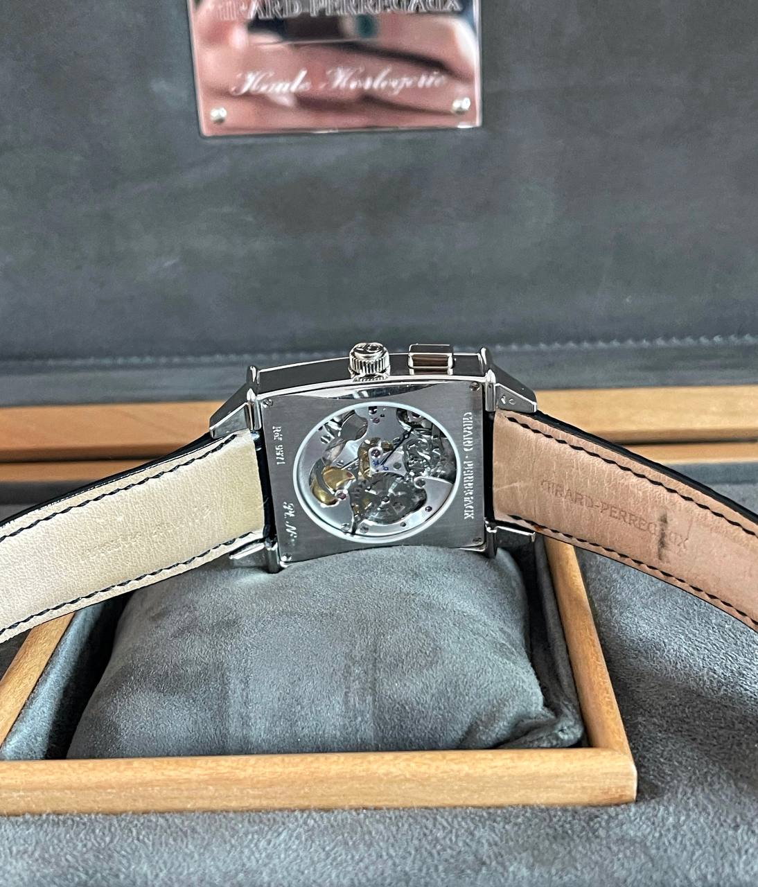 Часы Girard-Perregaux Haute Horlogerie Vintage 1945 Tourbillon Magistral 99710-71-131-BA6A