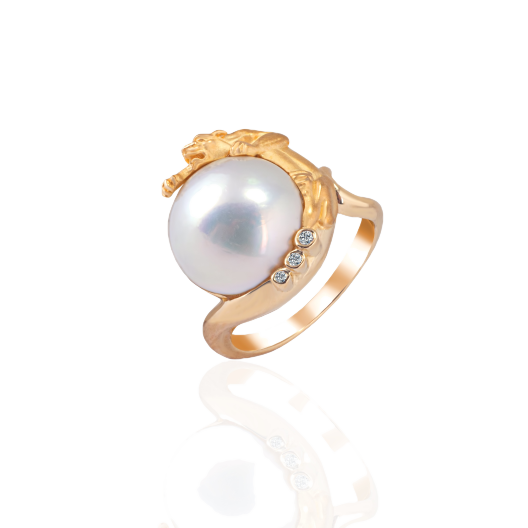 Кольцо Carrera y Carrera Panther Yellow Gold Pearl Ring