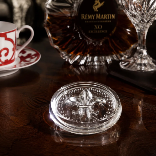 Аксессуар Baccarat Crystal Fleur de Lis Paperweight Remy Martin Louis XIII